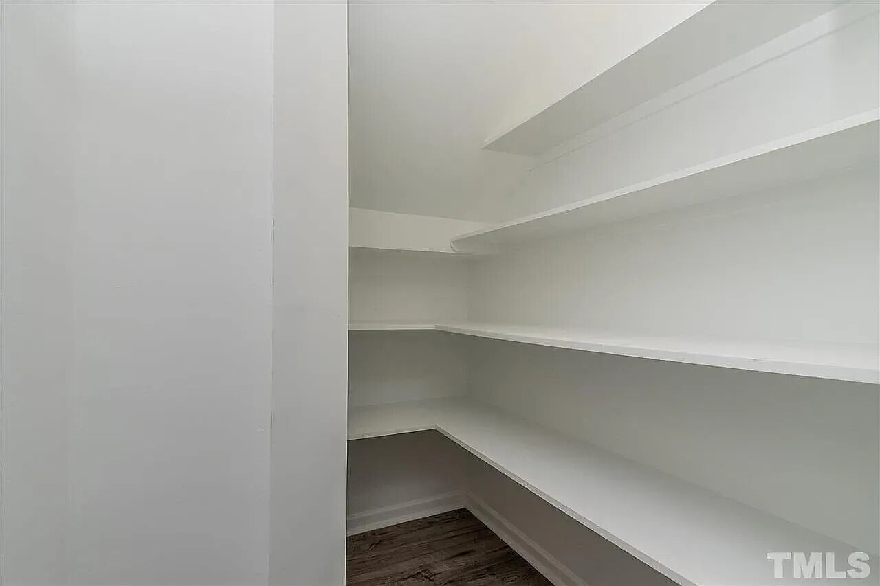Building Photo - 2526 Sumter Dr