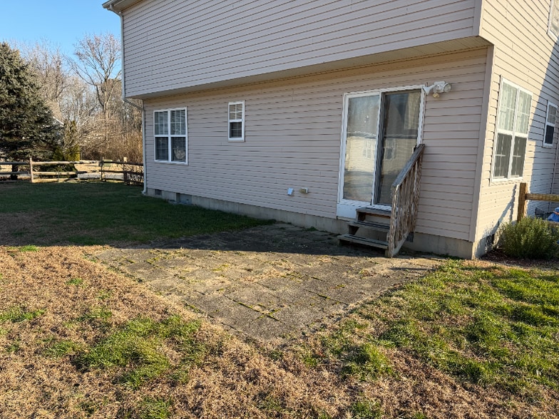 Building Photo - 52 Fox Run Dr