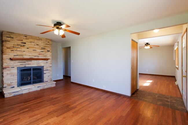 Building Photo - 7146 S 38th St