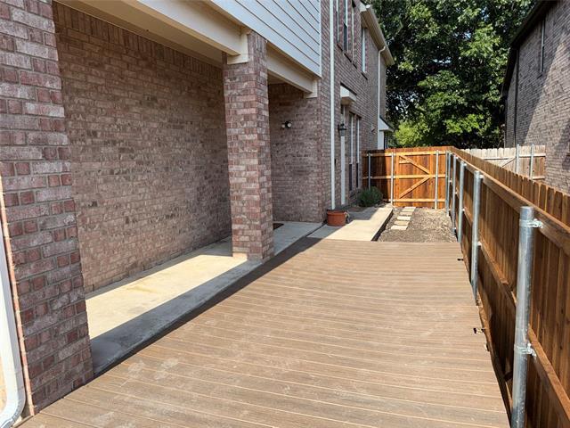 Building Photo - 7086 Richmond Dr