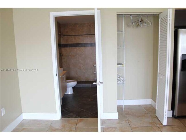 Building Photo - 2694 Inagua Ave