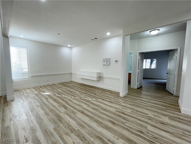 Building Photo - 7732 Crenshaw Way