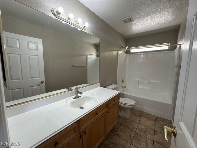 Building Photo - 11233 Playa Caribe Ave