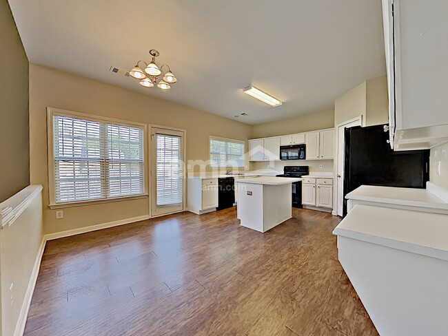 Building Photo - 3547 Myrtlewood Chase NW