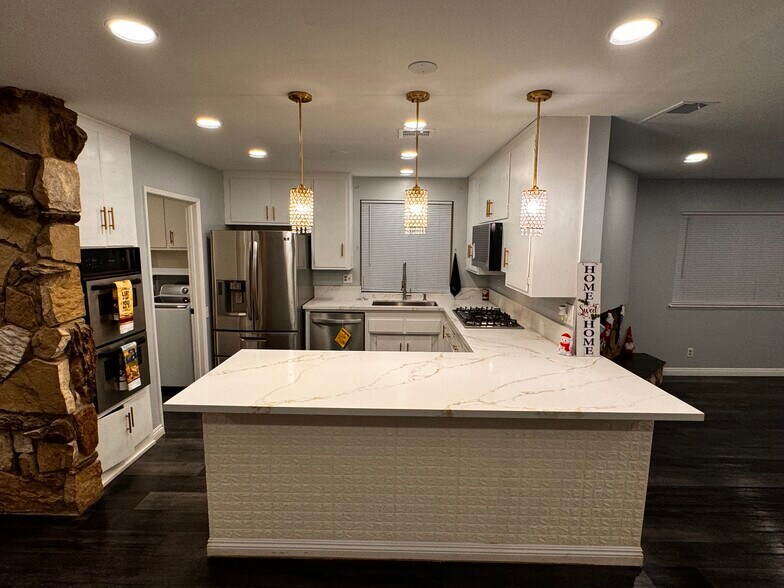 Building Photo - 7147 Pomelo Dr