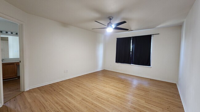 Building Photo - 1828 Somersby Ln