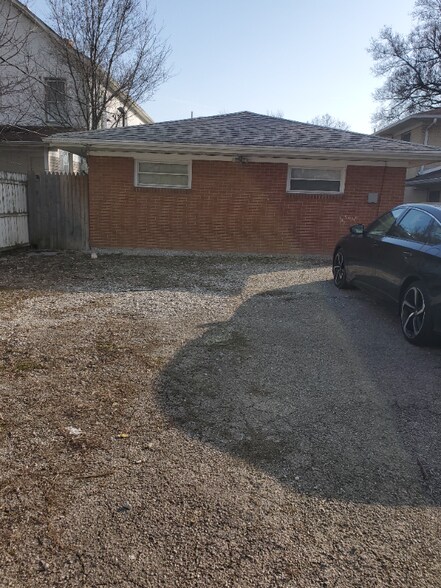 Building Photo - 623 Willow St
