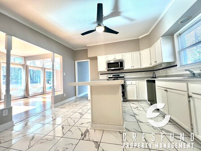 Building Photo - ? Modern 3 Bedroom / 2 Bath Home – A Cook’s Dream Kitchen & Perfect Outdoor Oasis! ?