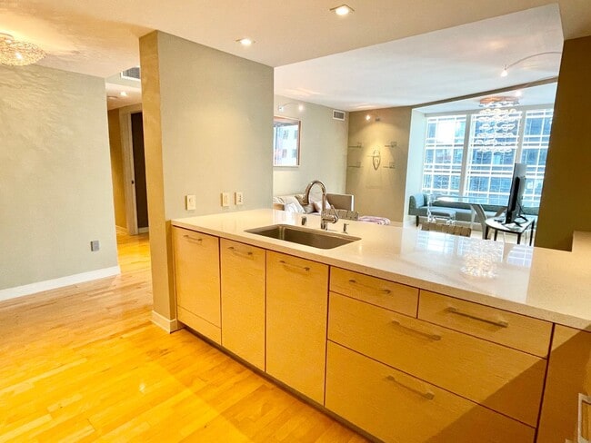 Building Photo - Millennium Stunner! 2BR/2BA 1,245sqft! Pet...