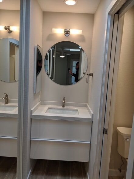 Primary Bath - 2225 Linwood St