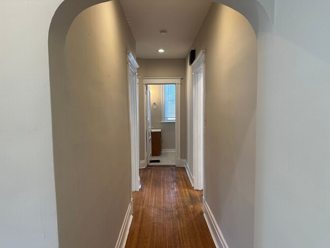 Building Photo - 3926 Floral Ave