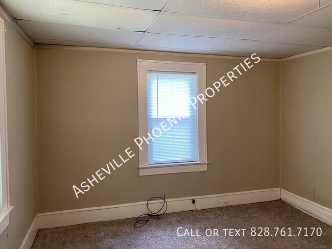 Building Photo - 454 Fairview Rd