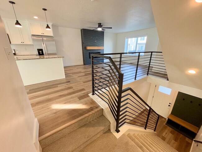 Building Photo - 638 E 360 S