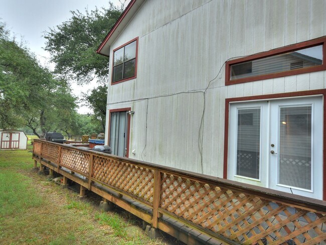 Building Photo - BEAUTIFUL 4 BEDROOM / 2.5 BATH HOME IN MAPLE RUN - FURNISHED