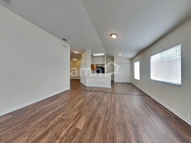 Building Photo - 4340 Country Hills Blvd