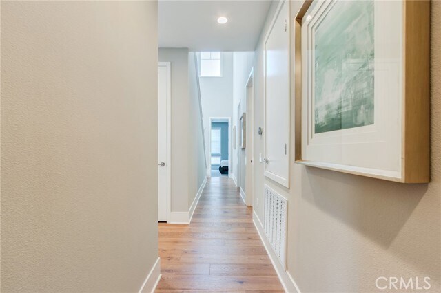 Building Photo - 141 Parkland Aly