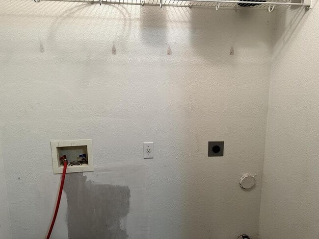 Building Photo - Stanford St 3102 - A