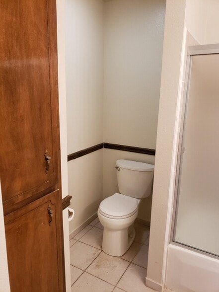 Building Photo - 1477 Hampton Way