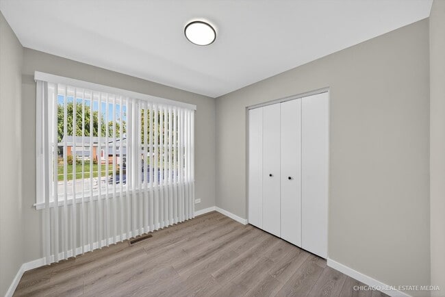 Building Photo - 2211 Birchwood Pkwy