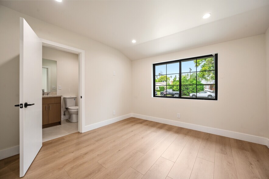 Building Photo - 17106 Gault St
