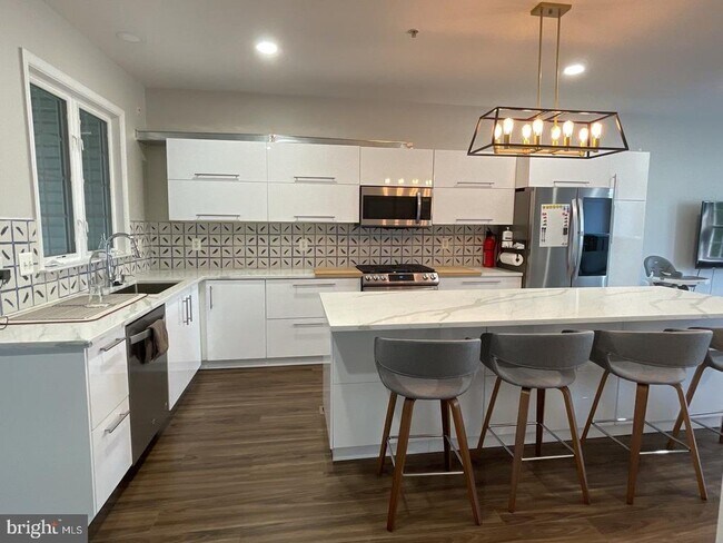 Building Photo - 8474 Pamela Way