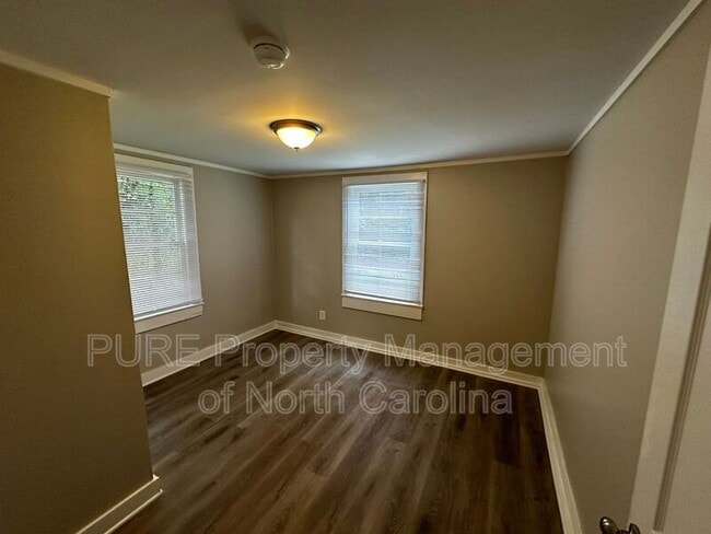 Building Photo - 928 Dixie St