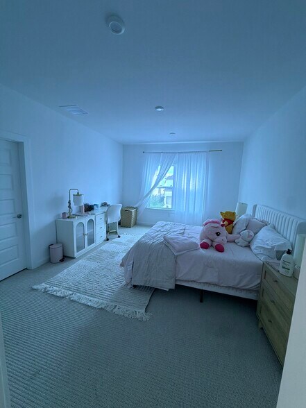 Building Photo - 5033 Carsoli Ln