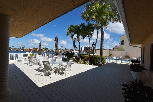Building Photo - 95 Pelican Pointe Dr