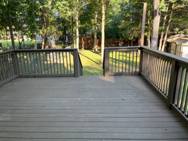 Building Photo - 3344 Oak Trees Ct