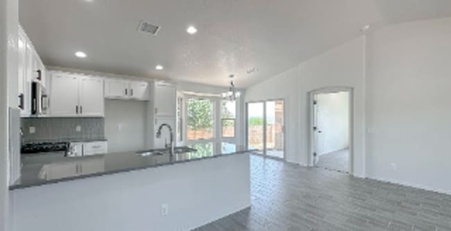 Building Photo - Modern Benson Home For Rent