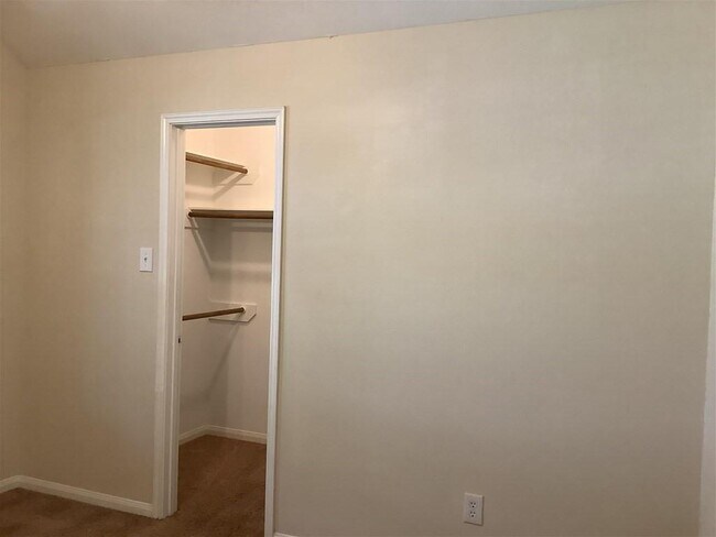 Building Photo - 4811 Chase Stone Dr