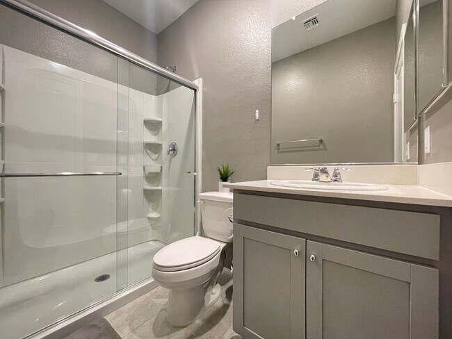 Building Photo - (Fully Furnished) 4 Bedroom + Loft,  3 Full Bath, Gated Community in SouthWest.