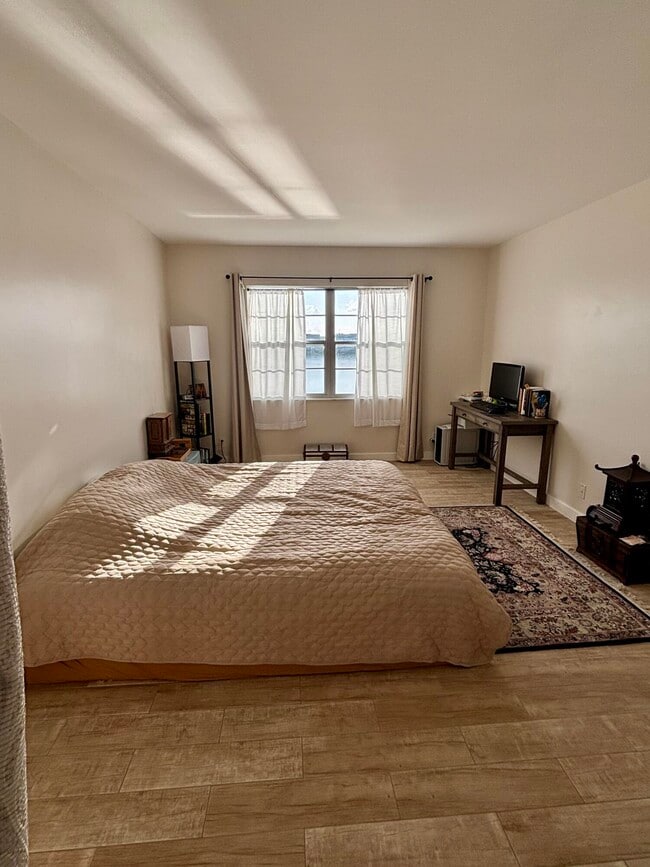 Building Photo - 1501 SW 134th Way