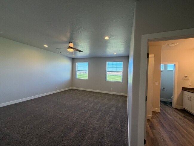 Building Photo - BRAND NEW TOWNHOME FOR RENT!