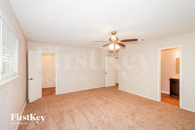 Building Photo - 15818 Nutcracker Ct