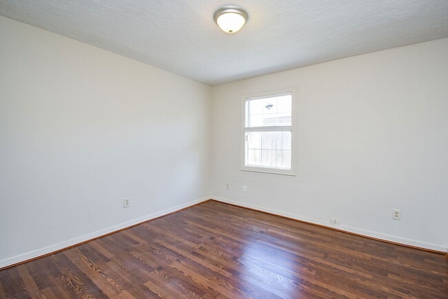 Building Photo - 11366 Oakcenter Dr