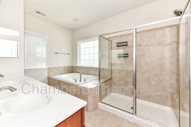 Building Photo - 21026 Potomac Trail Cir