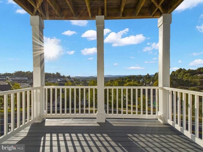 Building Photo - 2486 Winthrop Dr