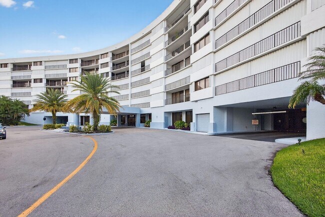 Building Photo - 1190 Jimmy Buffett Mem Hwy