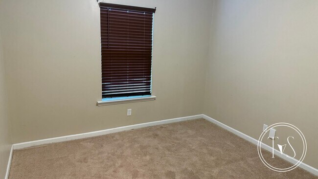 Building Photo - 1284 Windrow Dr