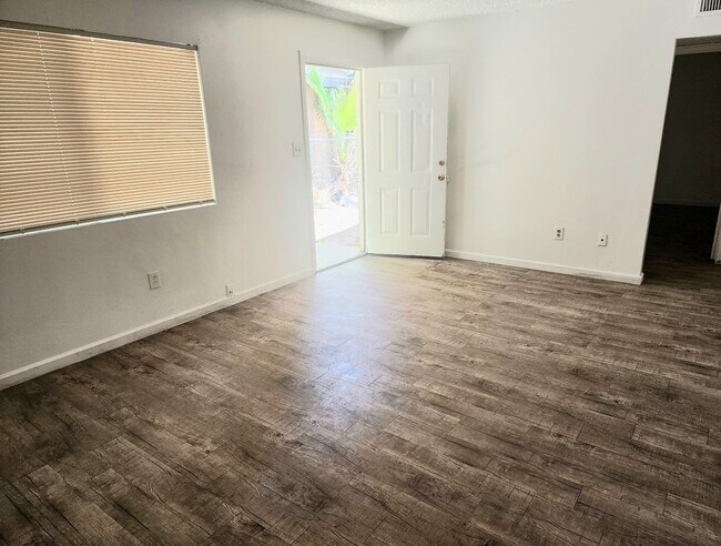 Building Photo - 107-109 Woodrow Ave.