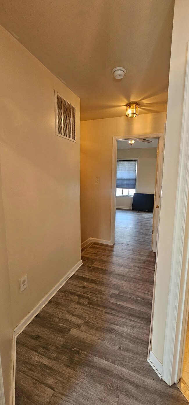 Building Photo - 9 E Calabash Ct