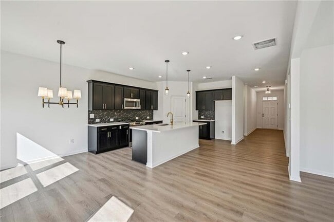 Building Photo - 564 Silverleaf Trl