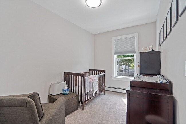 Building Photo - 35 Fulkerson St
