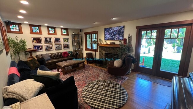 Building Photo - 508 Escalona Dr
