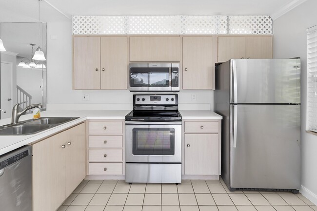 Building Photo - 8159 Andover Ct