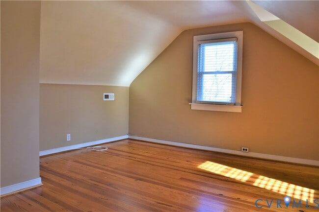 Building Photo - 2922 Ruthland Rd