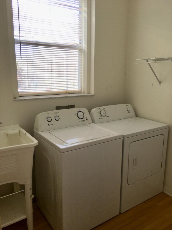 Building Photo - 8055 Spirit Ct