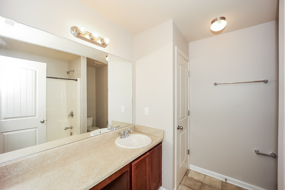 Building Photo - 252 Bandelier Cir