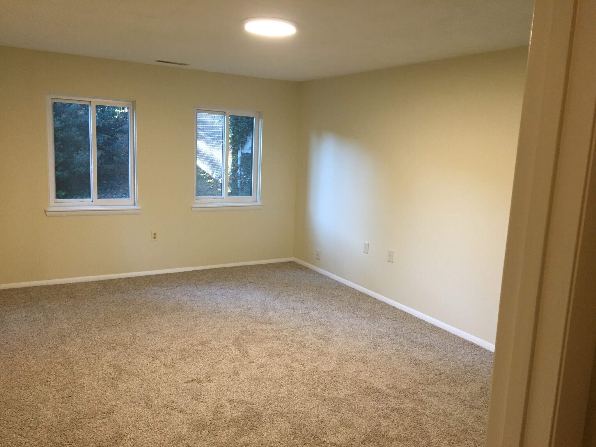 Building Photo - 1804 Snow Meadow Ln